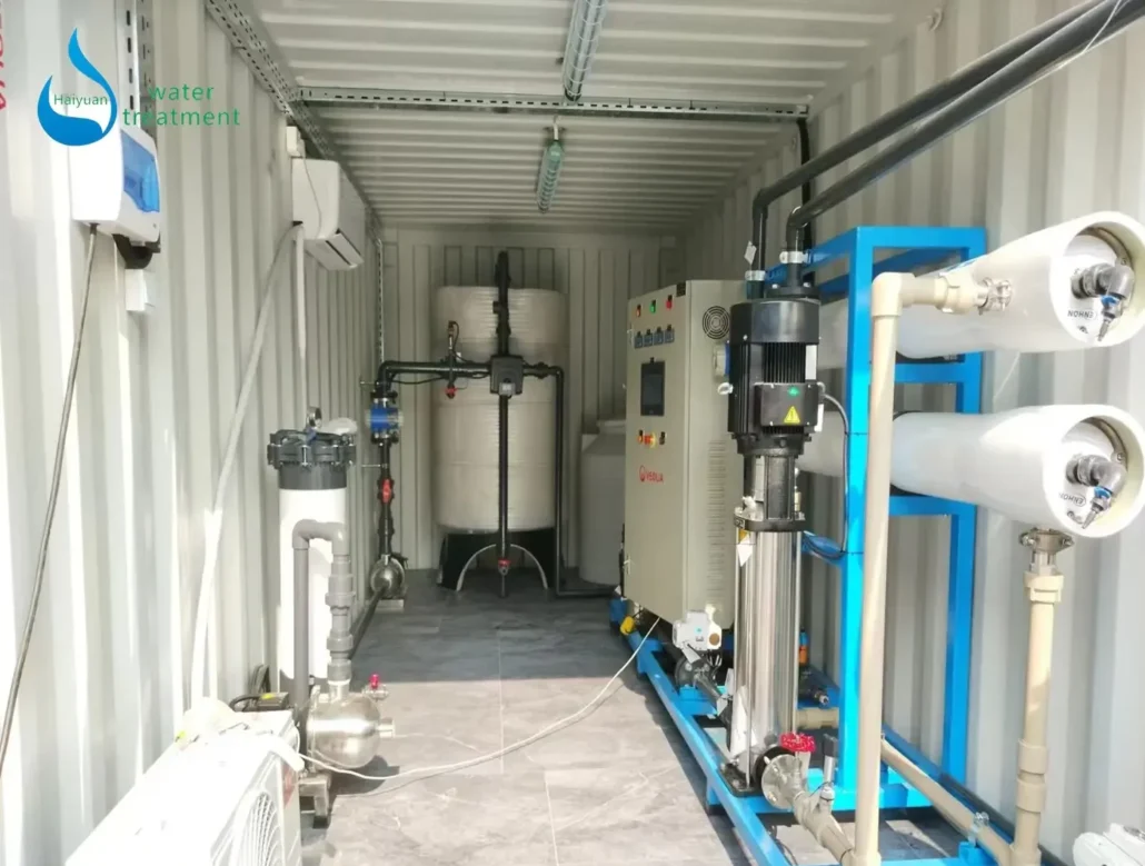 Containerized reverse osmosis water treatment system for high-efficiency purification